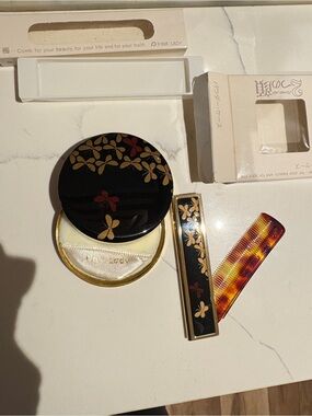 Vintage Pink Lady Black & Gold Floral Compact powder Mirror-foldable comb setNWT